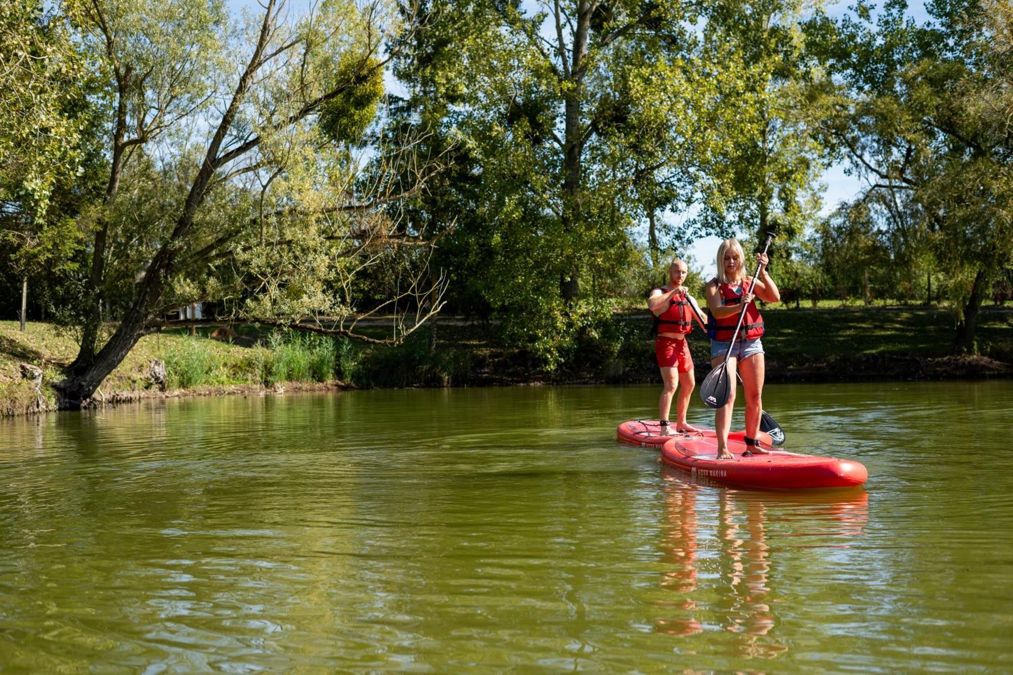 Les Etangs De La Bassee Hotel Gravon Exterior photo